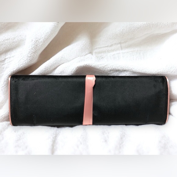 Dyson-designed Airwrap Travel Pouch - Pale Rose (Brand New) - Picture 3 of 9